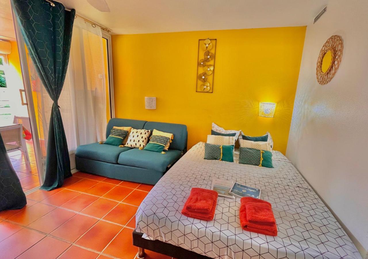 Chaleureux Studio 4 Personnes - Residence Anse Des Rochers - " Les Alizes Du Soir " Tout Equipe Et Citerne D'Eau سانت فرانسوا المظهر الخارجي الصورة